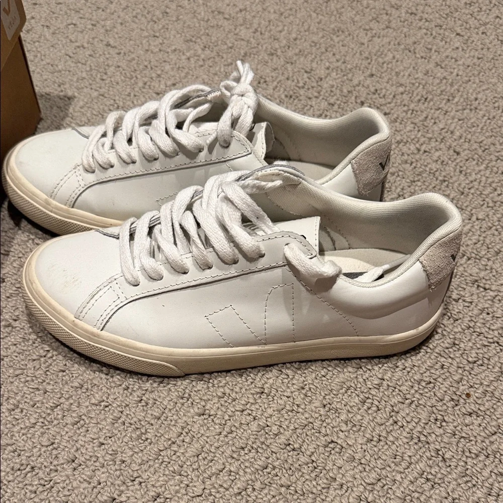 Veja White Sneakers - Picture 3 of 6